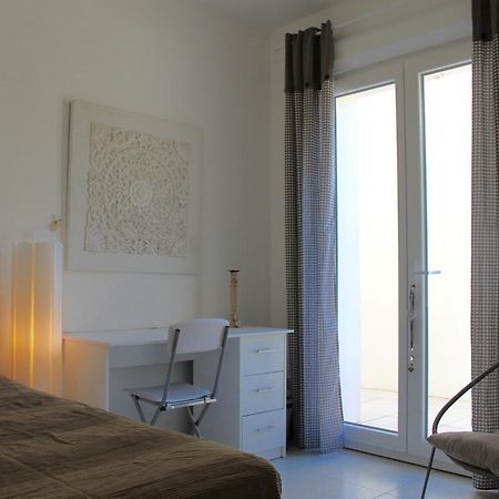 La Maison Blanche Arles Luaran gambar